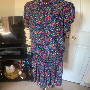 Vintage Liz Roberts floral georgette short sleeves dress.